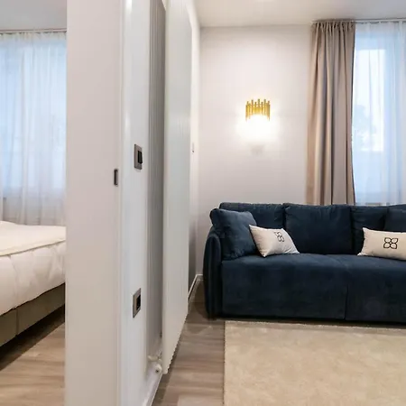 Beatrice - Luxury - Pool & Sauna & Parking