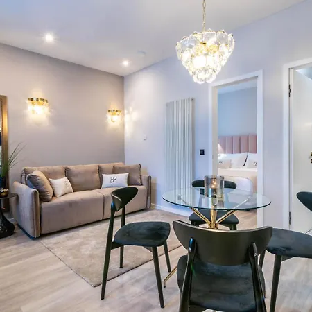 Beatrice - Luxury - Pool & Sauna & Parking 4*