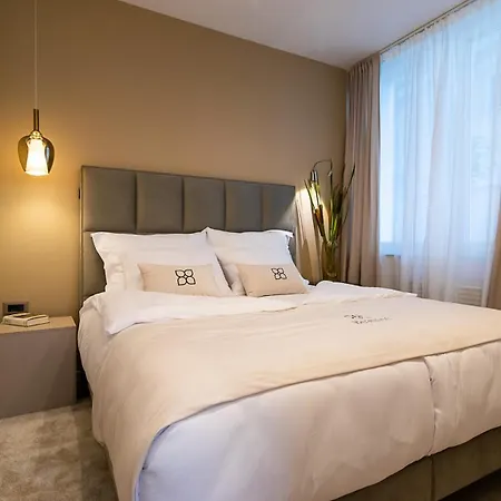 Beatrice - Luxury - Pool & Sauna & Parking 4* Liubliana