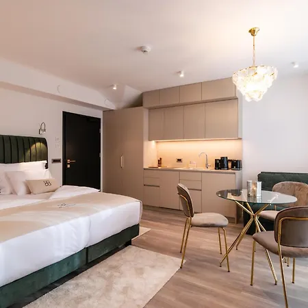 Курортний комплекс Beatrice - Luxury - Pool & Sauna & Parking 4*