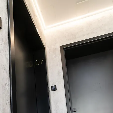 Beatrice - Luxury - Pool & Sauna & Parking 리조트