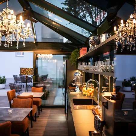 Beatrice - Luxury - Pool & Sauna & Parking